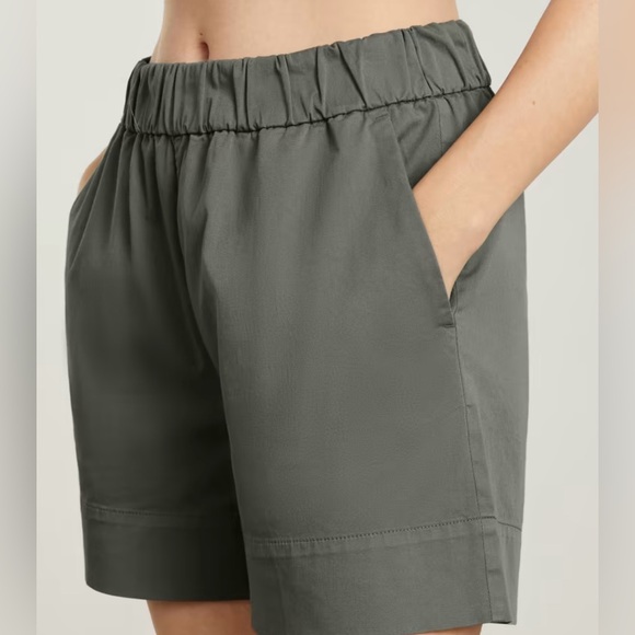 Everlane Easy Shorts - Picture 3 of 5